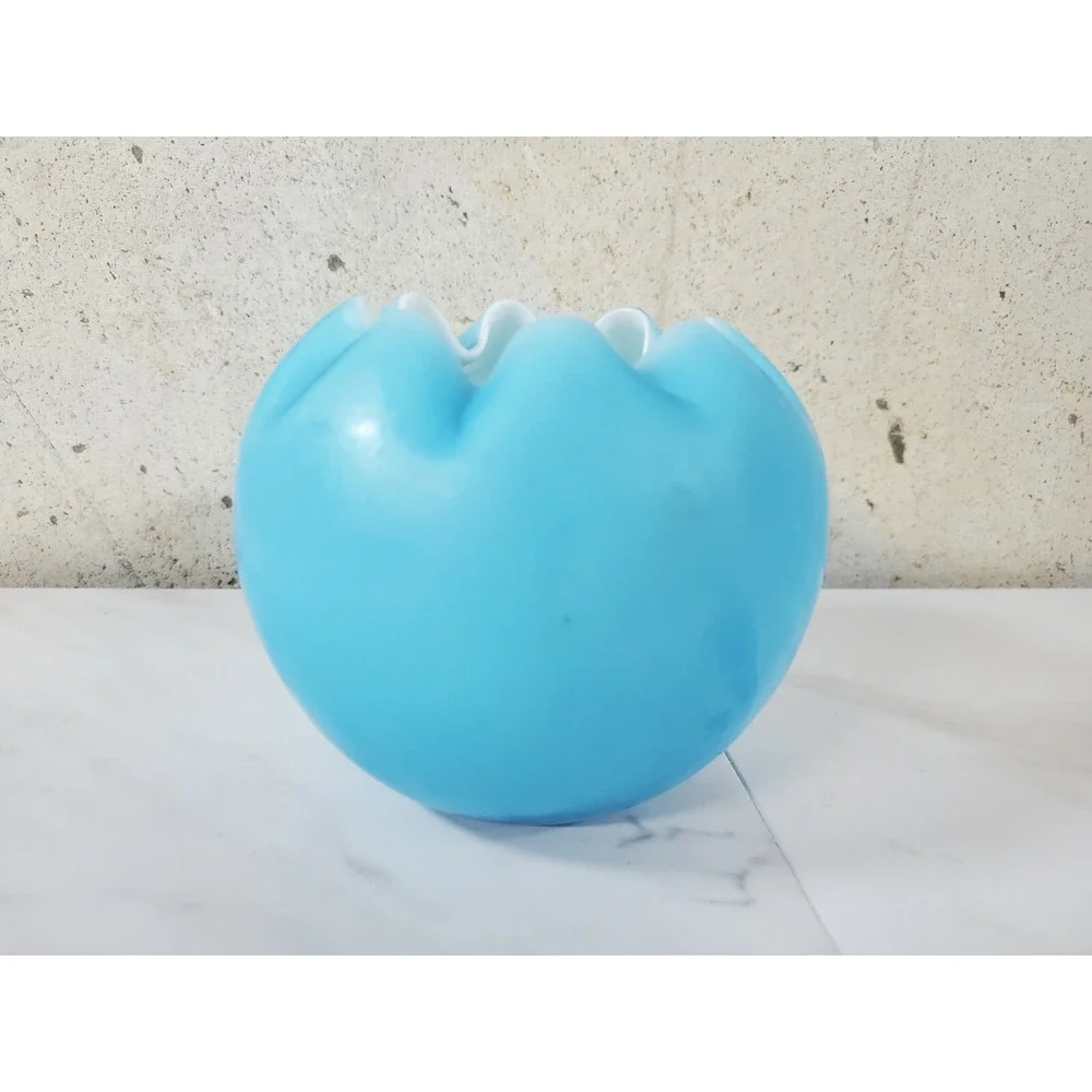 Vintage hand blown satin glass ombre soft blue rose Bowl vase w/crimp pinch rim. - Picture 2 of 9